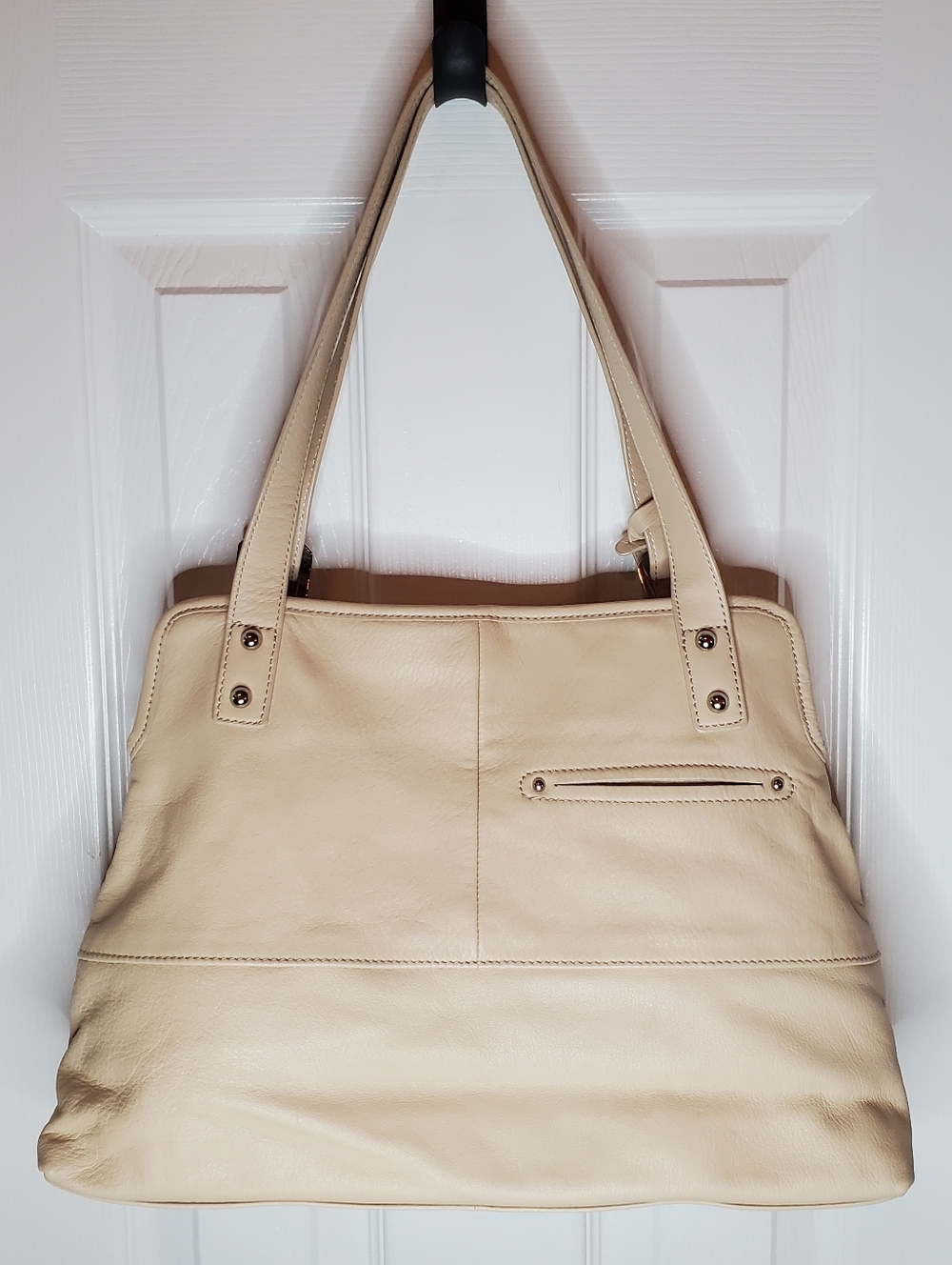 B. Makowsky - Ivory - Leather Shoulder Bag With Silver Hardware